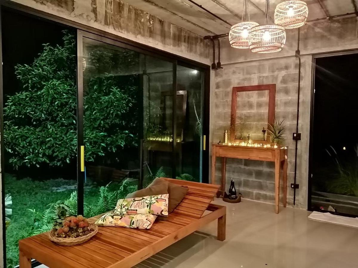 Apartmán The Box Promkiri Nakhon Si Thammarat Exteriér fotografie