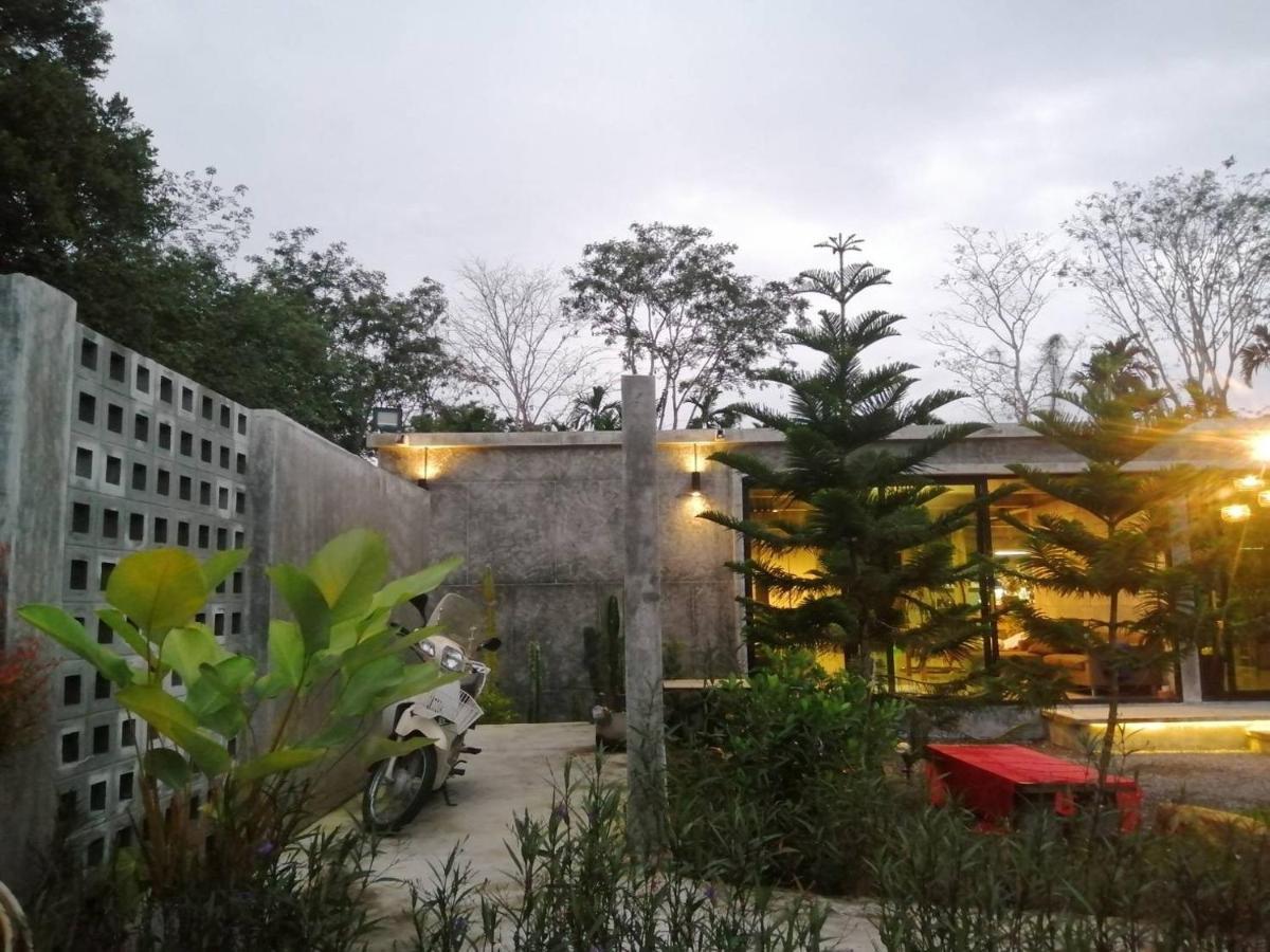 Apartmán The Box Promkiri Nakhon Si Thammarat Exteriér fotografie