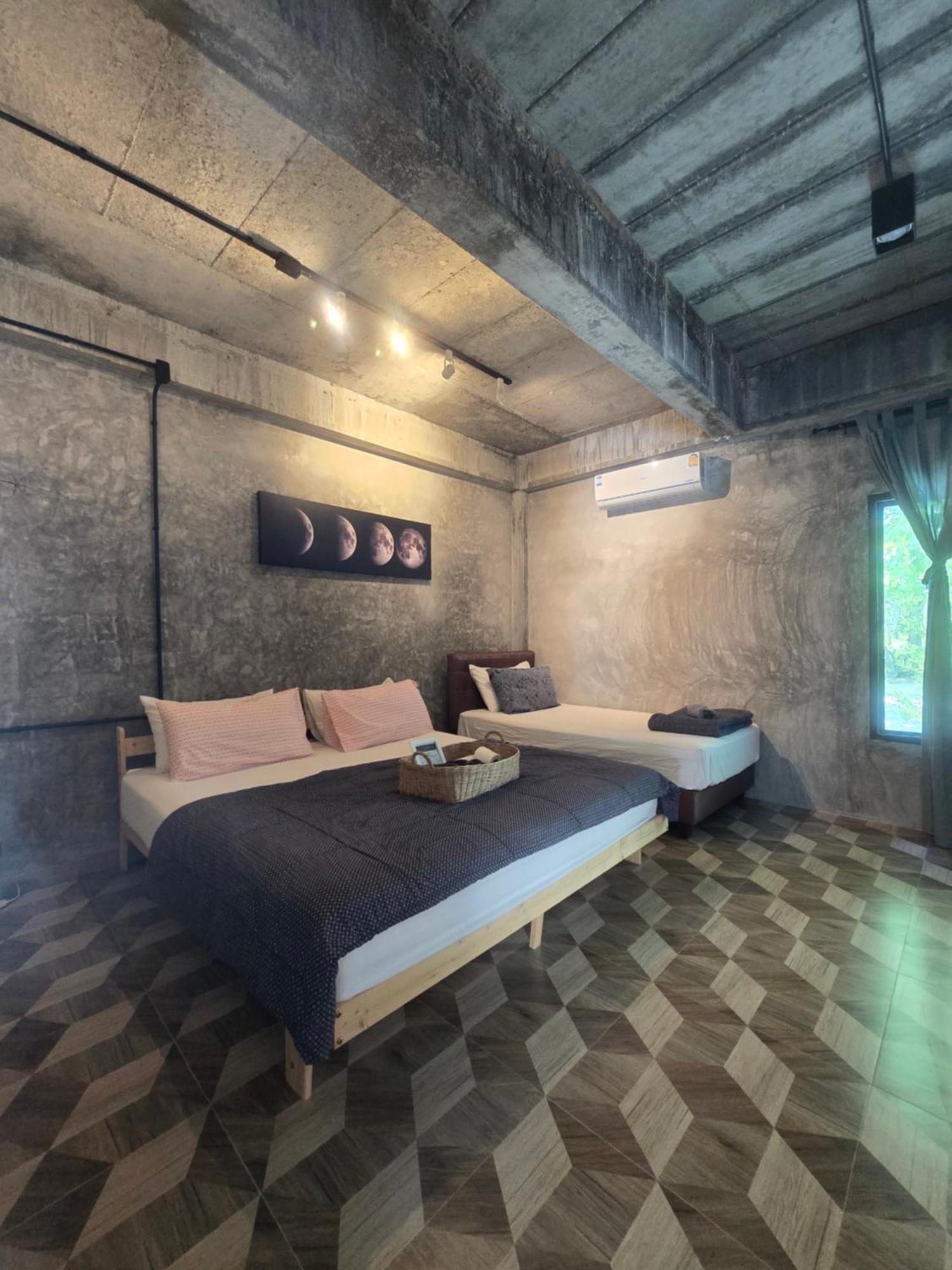 Apartmán The Box Promkiri Nakhon Si Thammarat Exteriér fotografie
