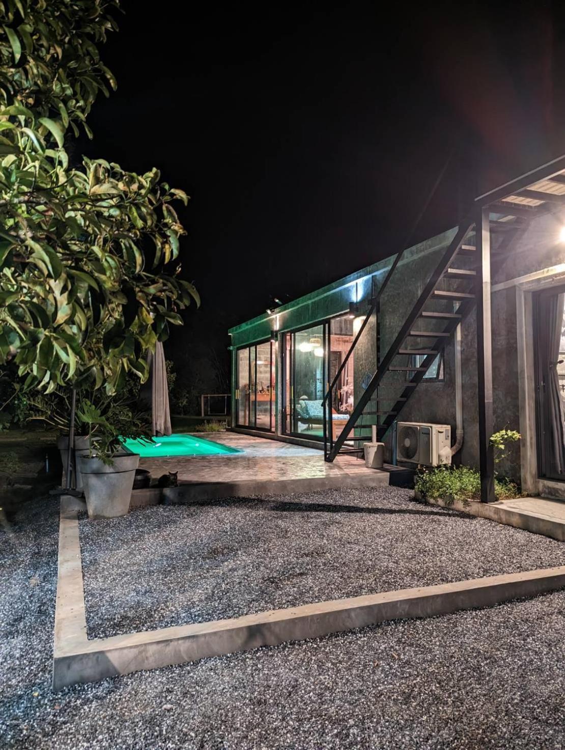 Apartmán The Box Promkiri Nakhon Si Thammarat Exteriér fotografie